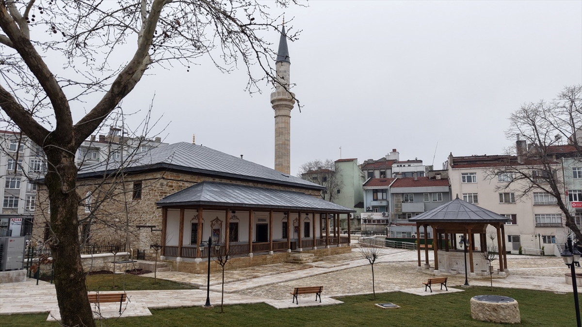Edirne’de restorasyonu tamamlanan Muradiye Camisi ibadete açıldı